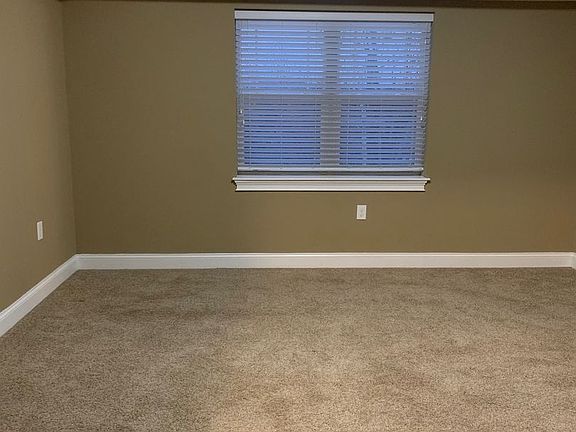 5th image of 192 Saratoga St APT 1103