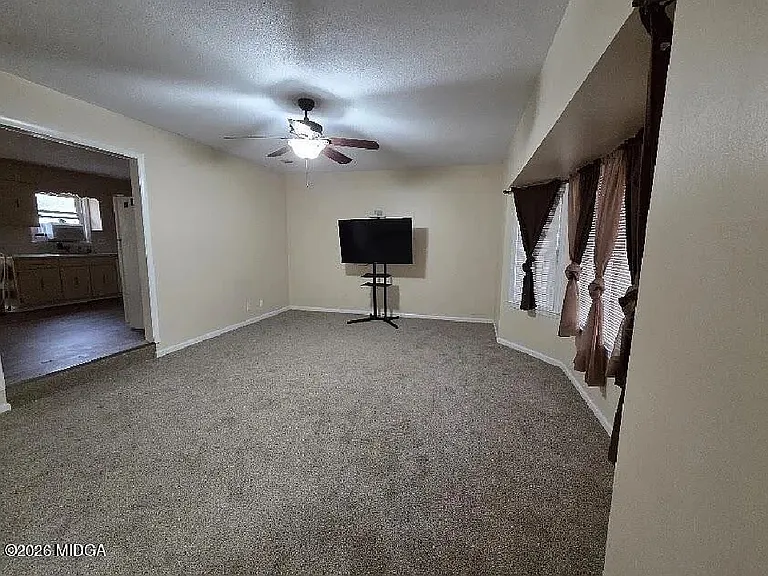 2412 Shea Dr — Photo 7