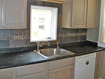 2nd image of 1587 Lauderdale Ave