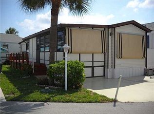 940 Nettles Blvd, Jensen Beach, FL 34957