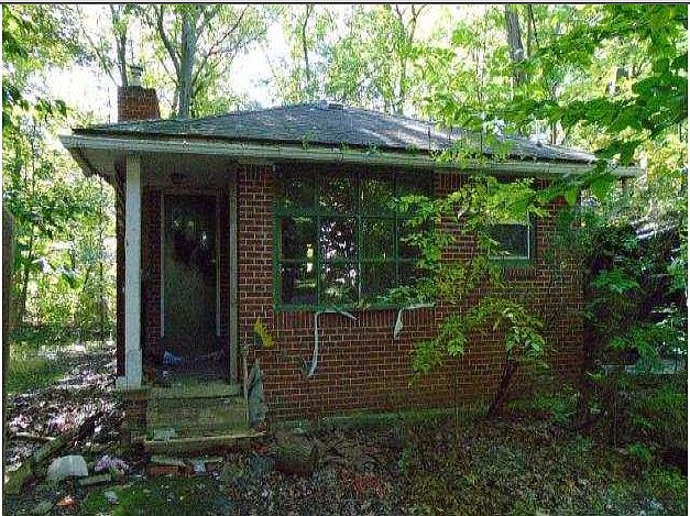 1st image of 105 South Ln