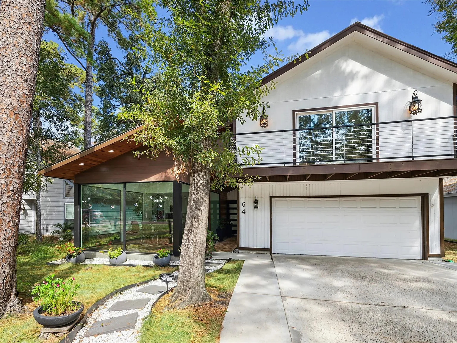 5 bed, 2.5 bath, 2250 sqft, $12,999 — Photo 2