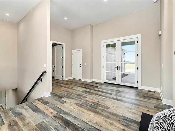 2nd image of 20322 166th St