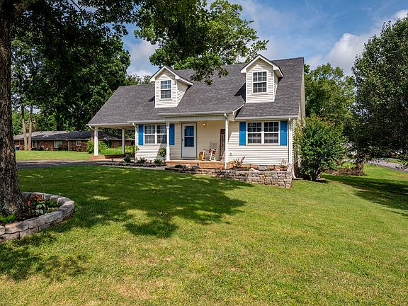 2nd image of 526 Sun Cir