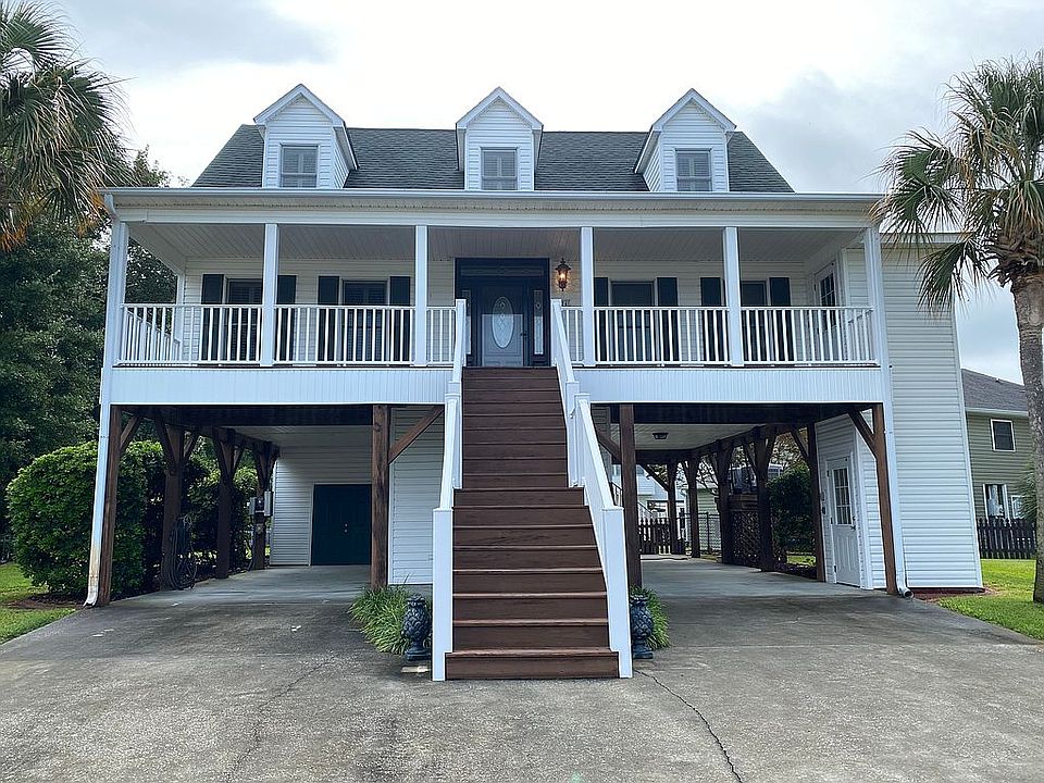 Only blocks from the beach!