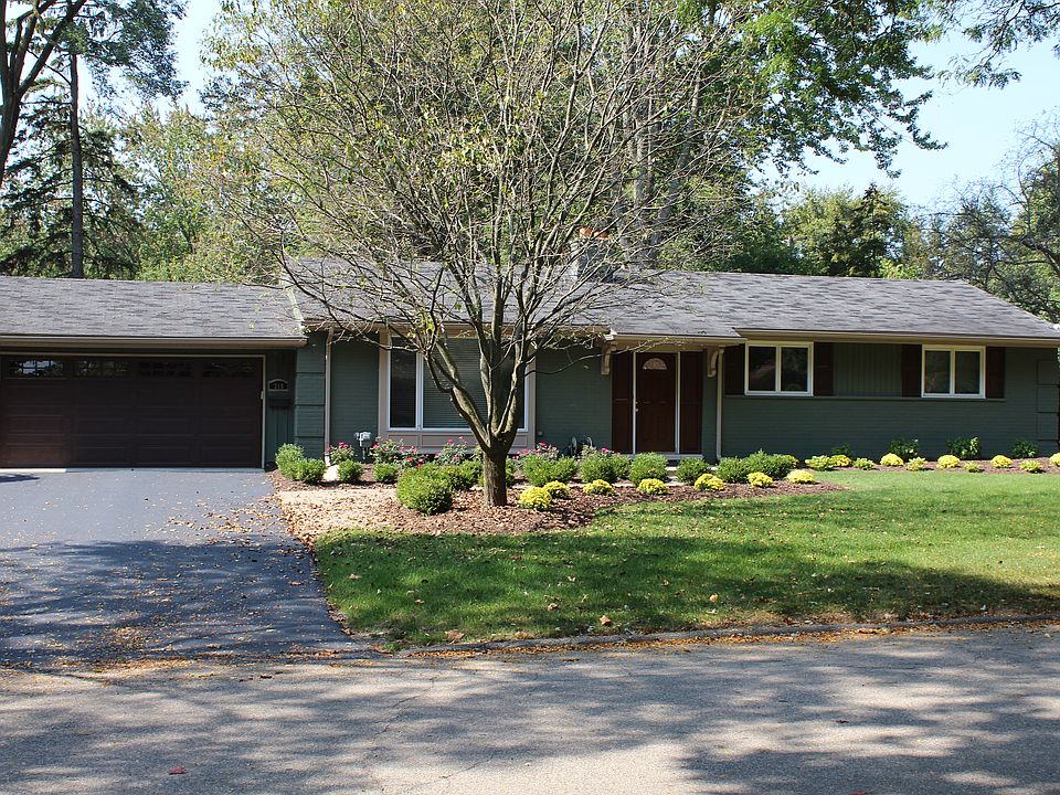 1st image of 310 Wadsworth Ln
