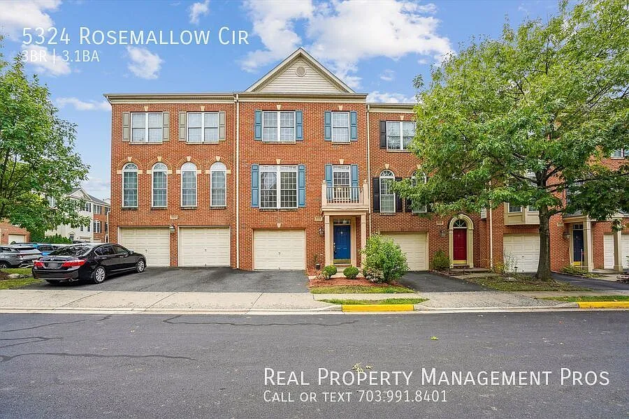 Qualify For a Zero Deposit/Convenient to Major Commuter Routes — Photo 1