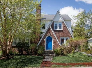 13 Dartmouth Ave, Warwick, RI 02888