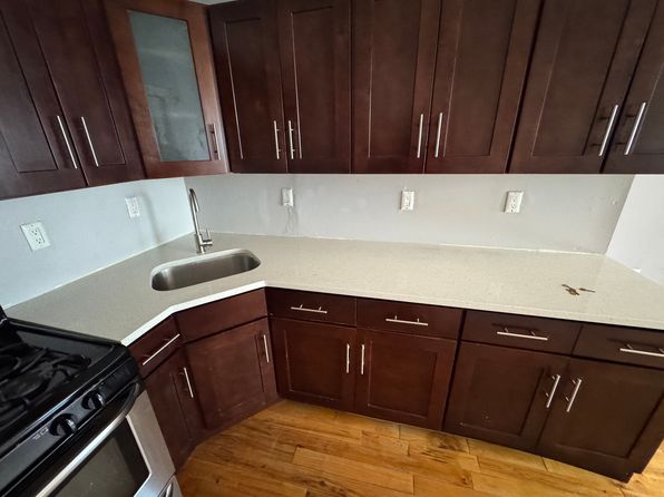 283-285 Hawthorne Ave #1