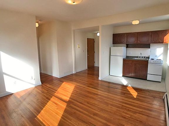 Living room/kitchen