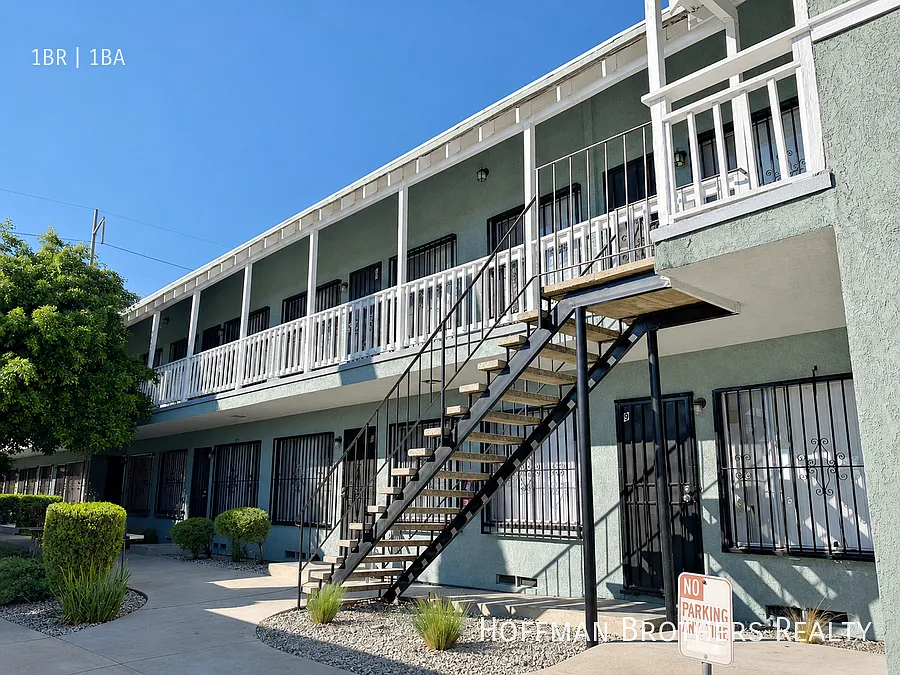 4847 Slauson Avenue Los Angeles, CA 90056 — Photo 3