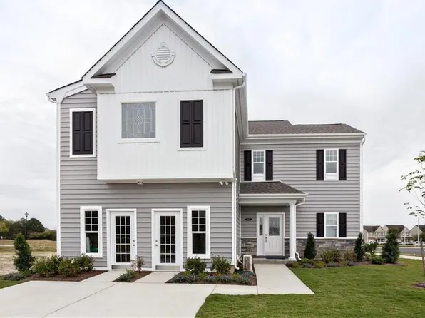 108 Corcoran Ln, Suffolk, VA 23434