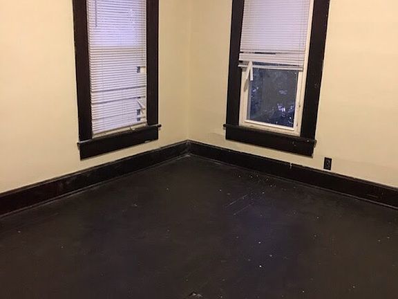 5th image of 9 Jefferson St