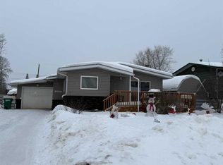 10402 E 101st St, High Level, AB T0H 1Z0