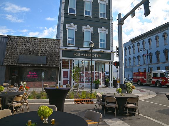 5th image of 901 E Main St #4