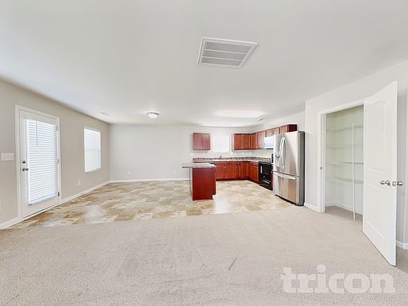 3rd image of 188 Altondale Dr