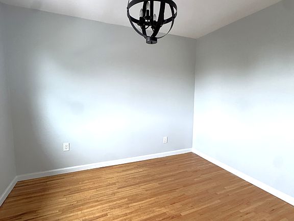 4th image of 25-22 47th St #3B
