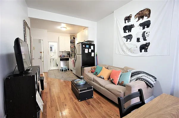 Rented by Compass | media 23