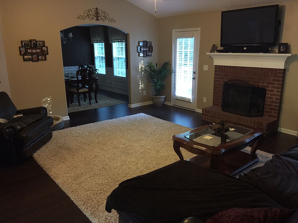 2nd image of 1081 Gage Dr