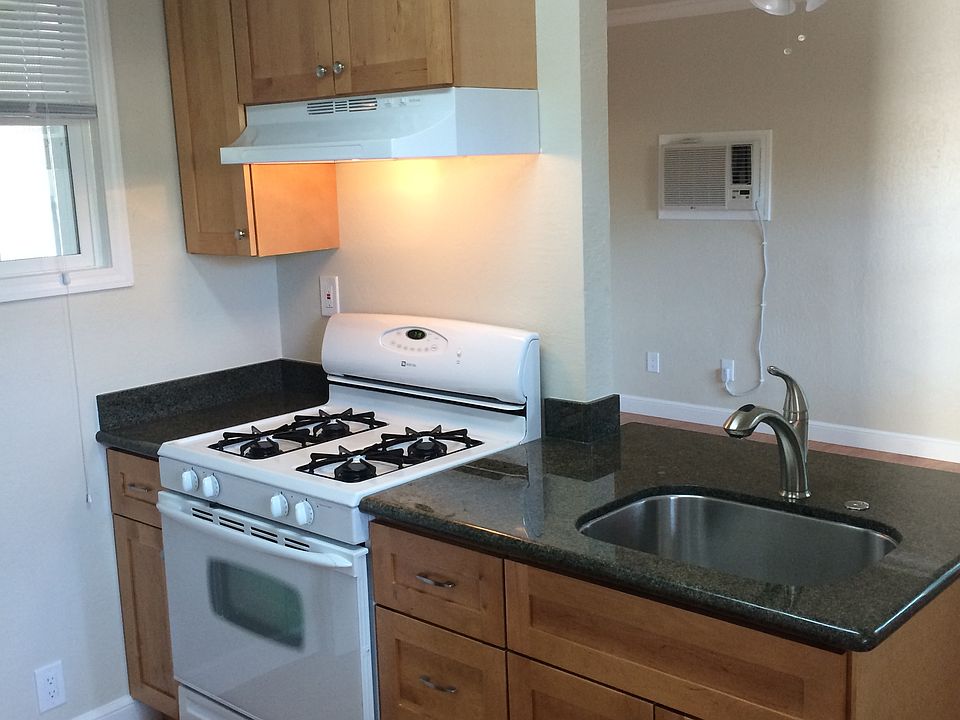 1st image of 3136 Plum St #B