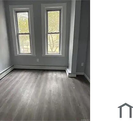 2nd image of 1449 Longfellow Ave #1