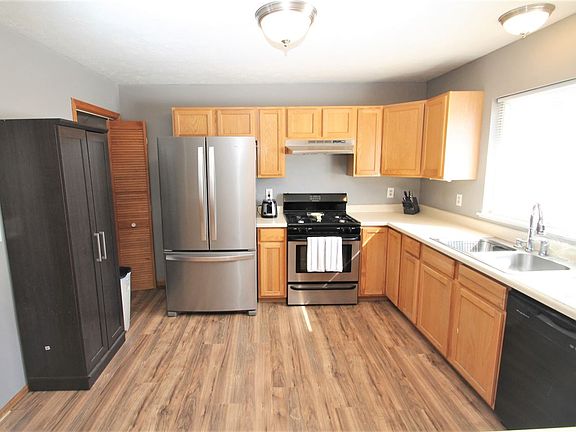 4th image of 112 Brandywine Dr SE