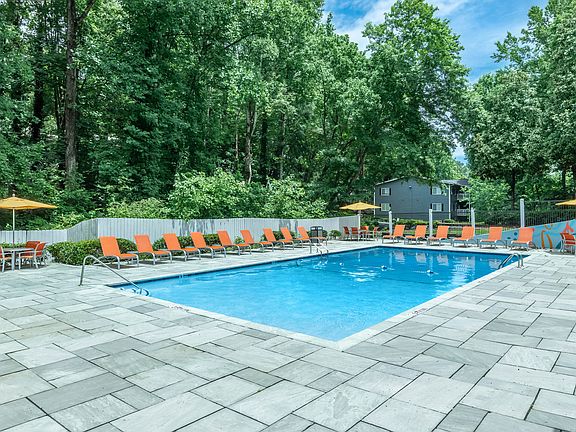 4th image of 1810 Roswell Rd #1832D