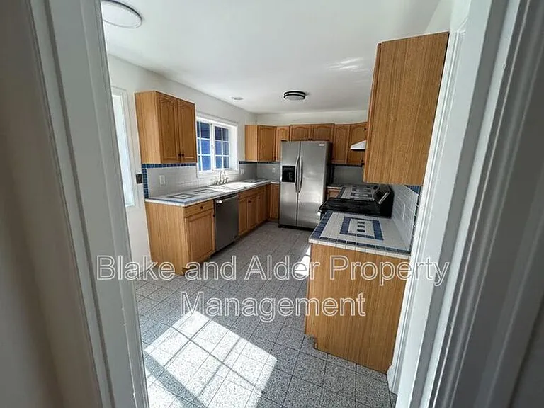 198 NE 157th Ave — Photo 18