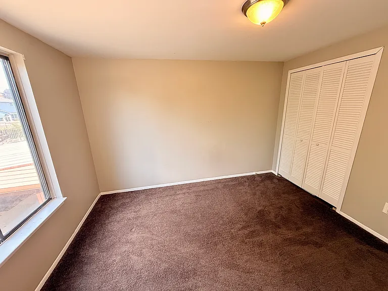 11849 Ontario Dr — Photo 31