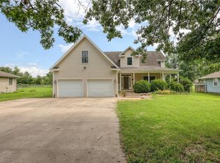 1306 E 16th St, Pittsburg, KS 66762