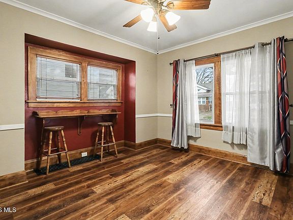 4th image of 4407 N Lockwood Ave