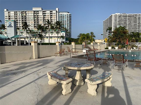 5th image of 1800 79th Street Cswy APT A111