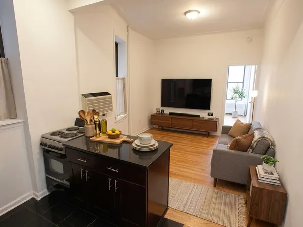 185 Avenue C image 1 of 4