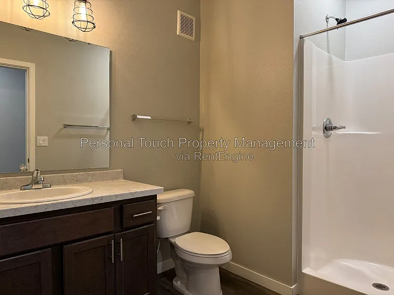 600 8th St S #302 — Photo 21