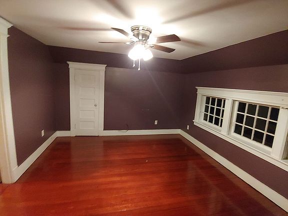 4th image of 452 Willow St