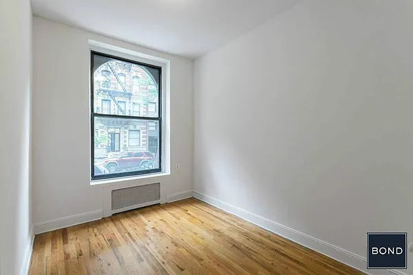 Rented by Bond New York | media 18