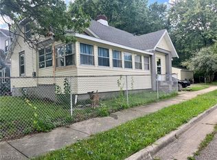 520 Indian Trl, Akron, OH 44314