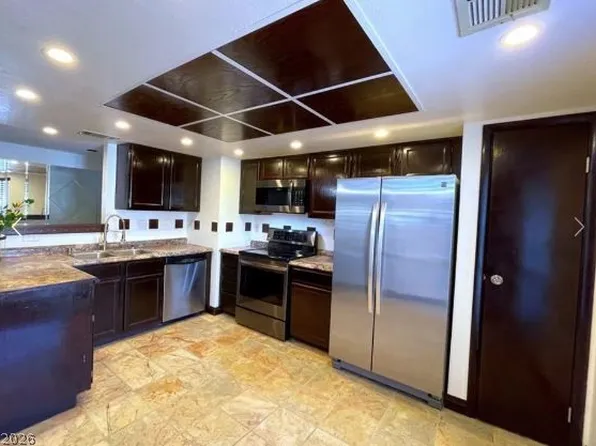 2941 Country Manor Ln APT 22, Las Vegas, NV 89115