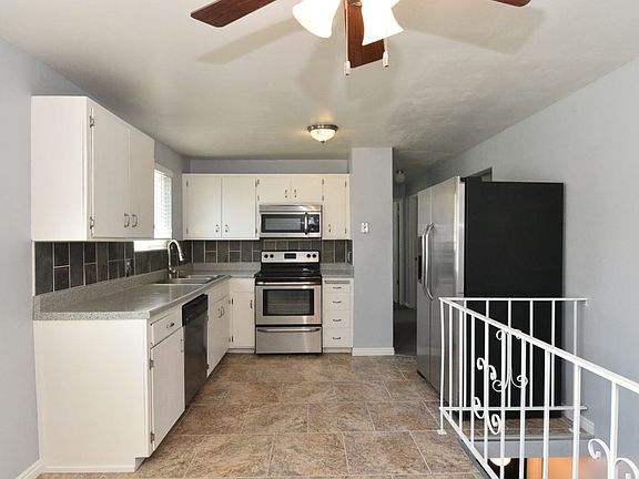 5th image of 6782 S Somerset Dr