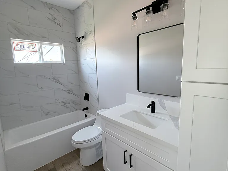 440 Denby St #1 — Photo 11