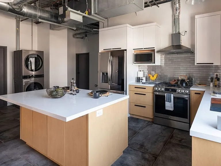 605 S Pacific Ave #202 — Photo 11