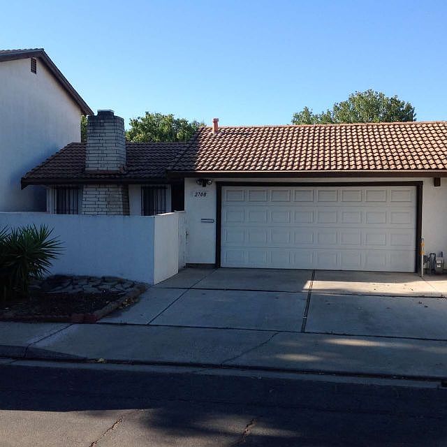 1st image of 2708 Santiago Dr