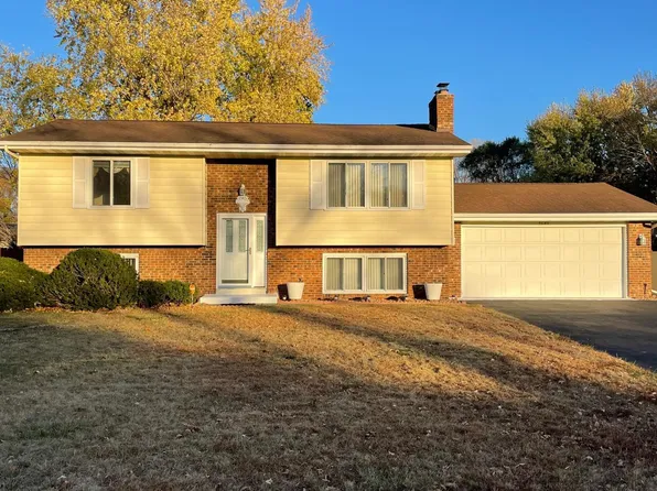 7648 Morgan Ave N, Brooklyn Park, MN 55444