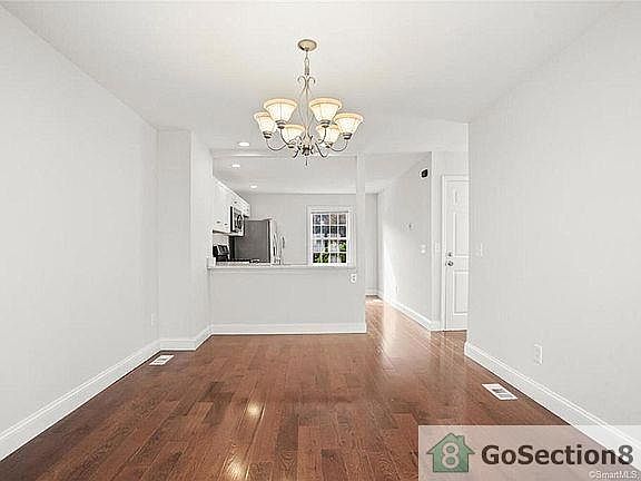 5th image of 56 Lincoln Avenue Ext #A