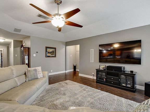 4th image of 7311 Carriage Ln