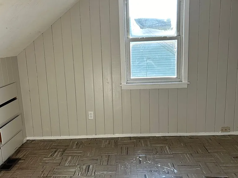 122 W Florence Ave — Photo 13