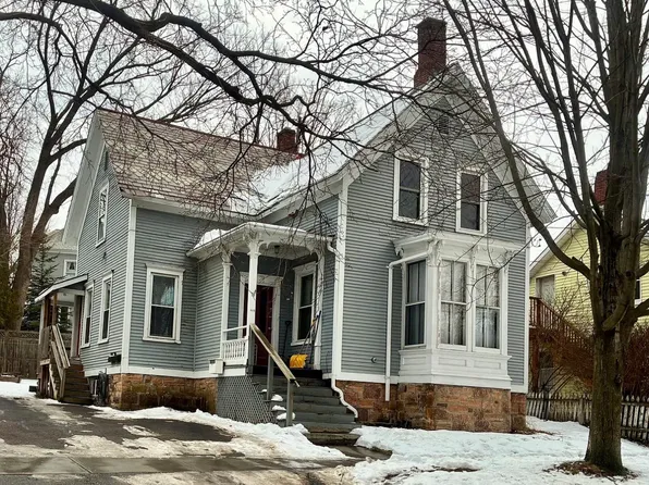 520-522 Saint Paul St #520, Burlington, VT 05401