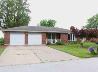 3326 Chapel Valley Dr, Quincy, IL 62305