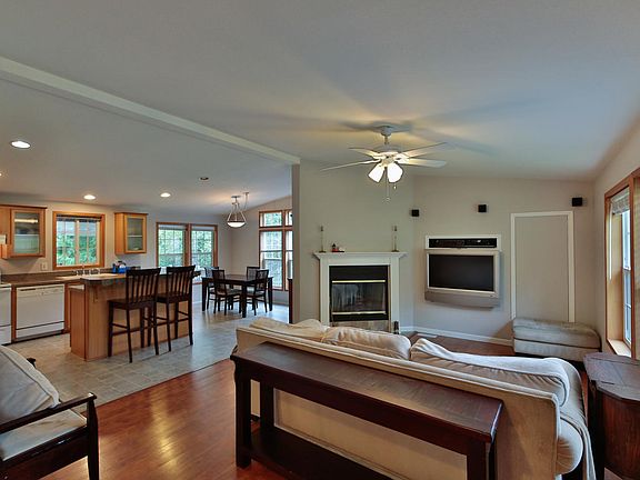 2nd image of 6822 126th St NW