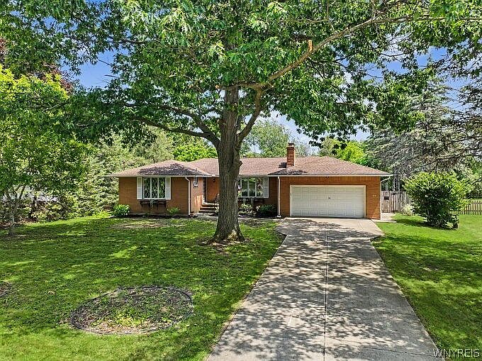 1st image of 70 Dellwood Dr
